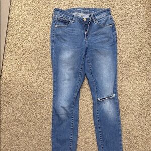 Blue Skinny Jeans with Distressed Knee